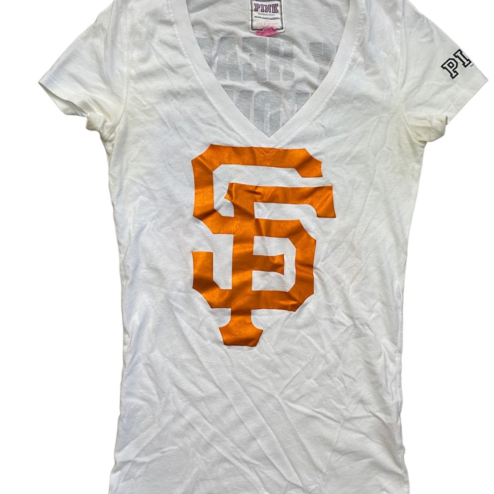 VS PINK San Francisco Giants V-neck shirt